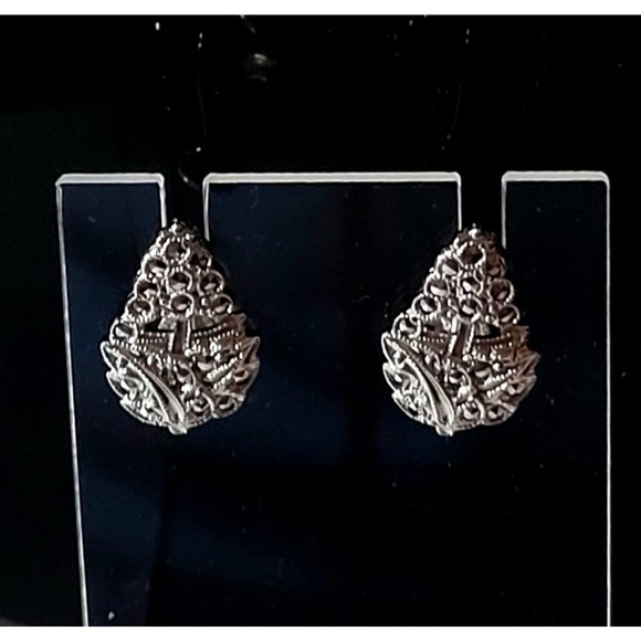 MCM Sterling Silver Grape Cluster Filigree Earrings Screw Back Closures 1950 EUC - Picture 2 of 7